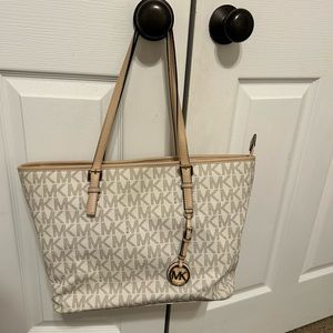 Michael Kors Jet Set Go Totebag